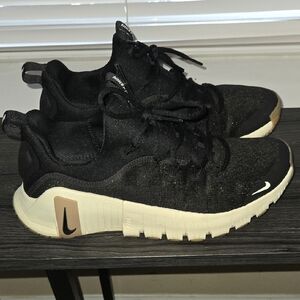 Nike Black and Tan Athletic Shoes